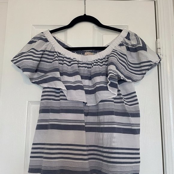 Over-the-Shoulder LOFT Top - Picture 3 of 3